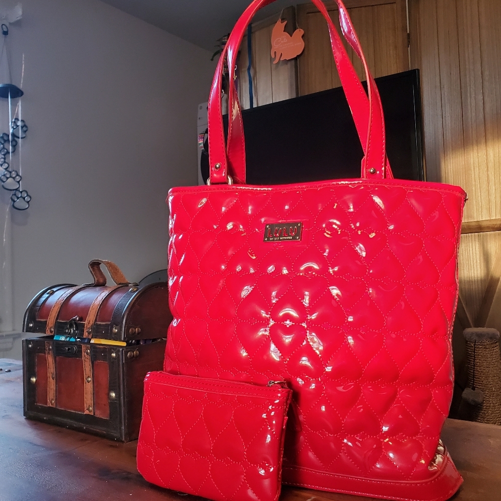 Lulu red polka dot handbag